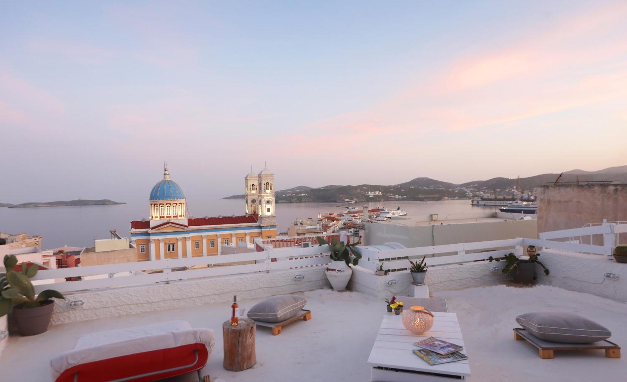San Nikolas View Guest House Ermoúpoli Eksteriør bilde
