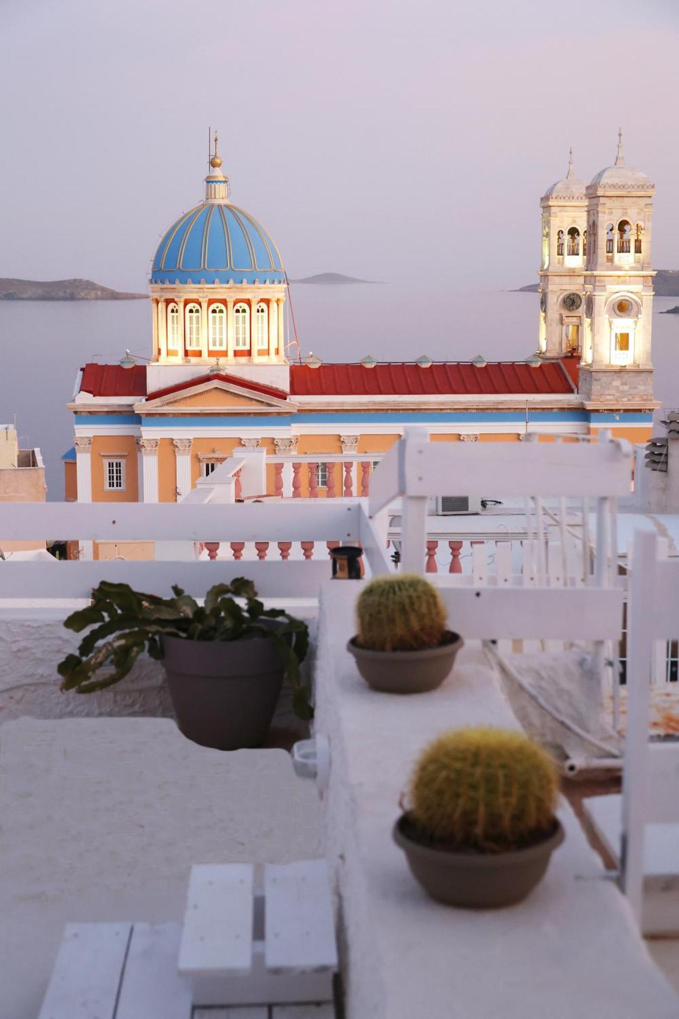 San Nikolas View Guest House Ermoúpoli Eksteriør bilde